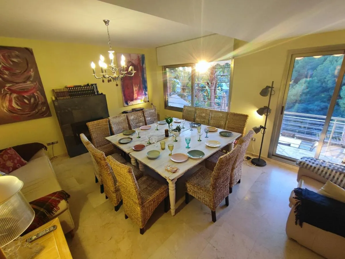 Villa Aguilas Club - Guest House 0*, Málaga